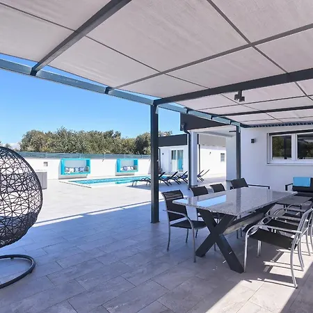 Vallelunga By Istra Vacation * بولا