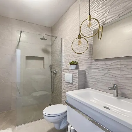 Вилла Vallelunga Пула