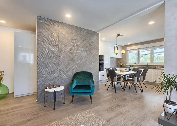 Vila Vallelunga Pula