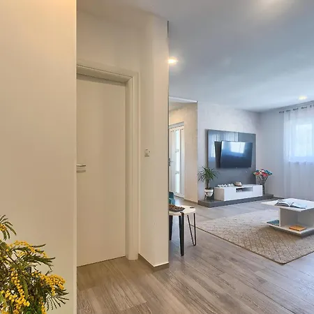 וילה Vallelunga פולה